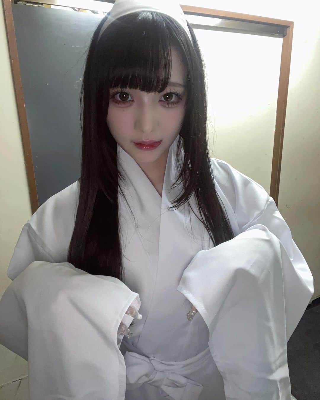チバゆな（猛禽チバ）さんのインスタグラム写真 - (チバゆな（猛禽チバ）Instagram)「わたしは恋する地縛霊♡特技必殺金縛り♡」8月11日 15時48分 - uba_va__