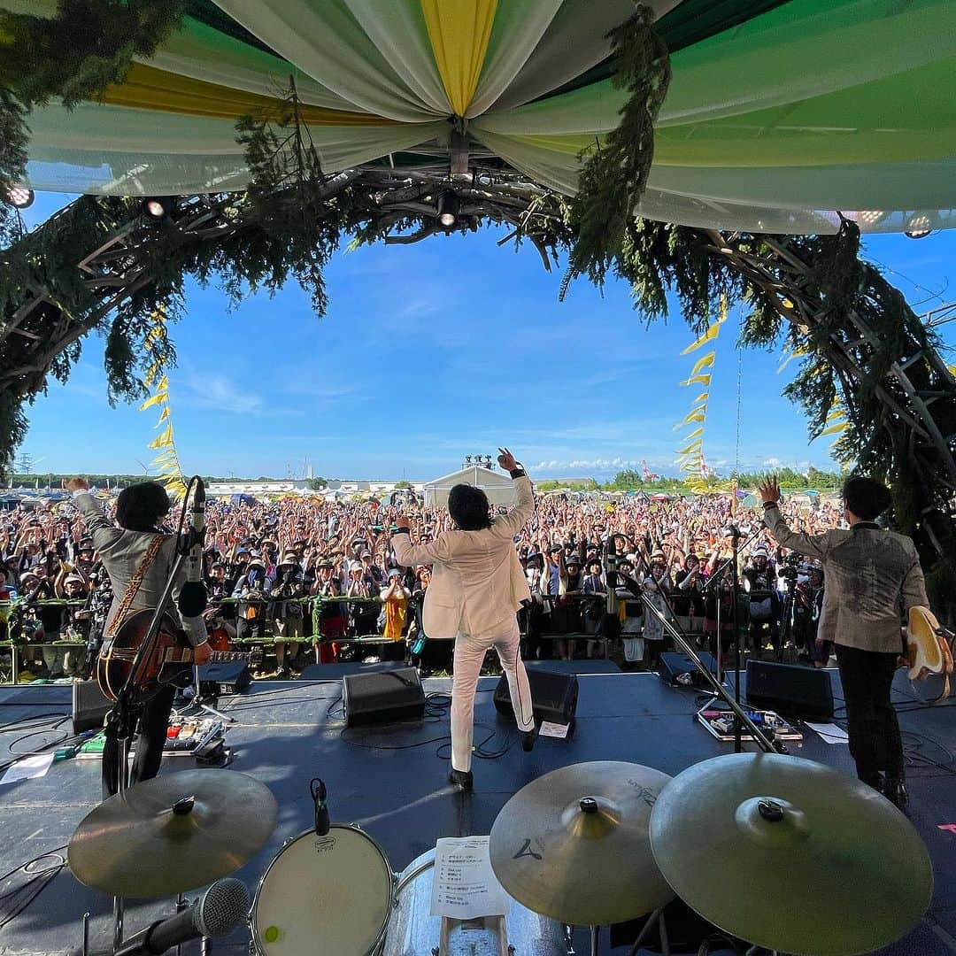 オカモト"MOBY"タクヤのインスタグラム：「ライジングサン！5年振り13回目！ #rsr23 #スクービー  #RisingSunRockFestival2023inEZO」