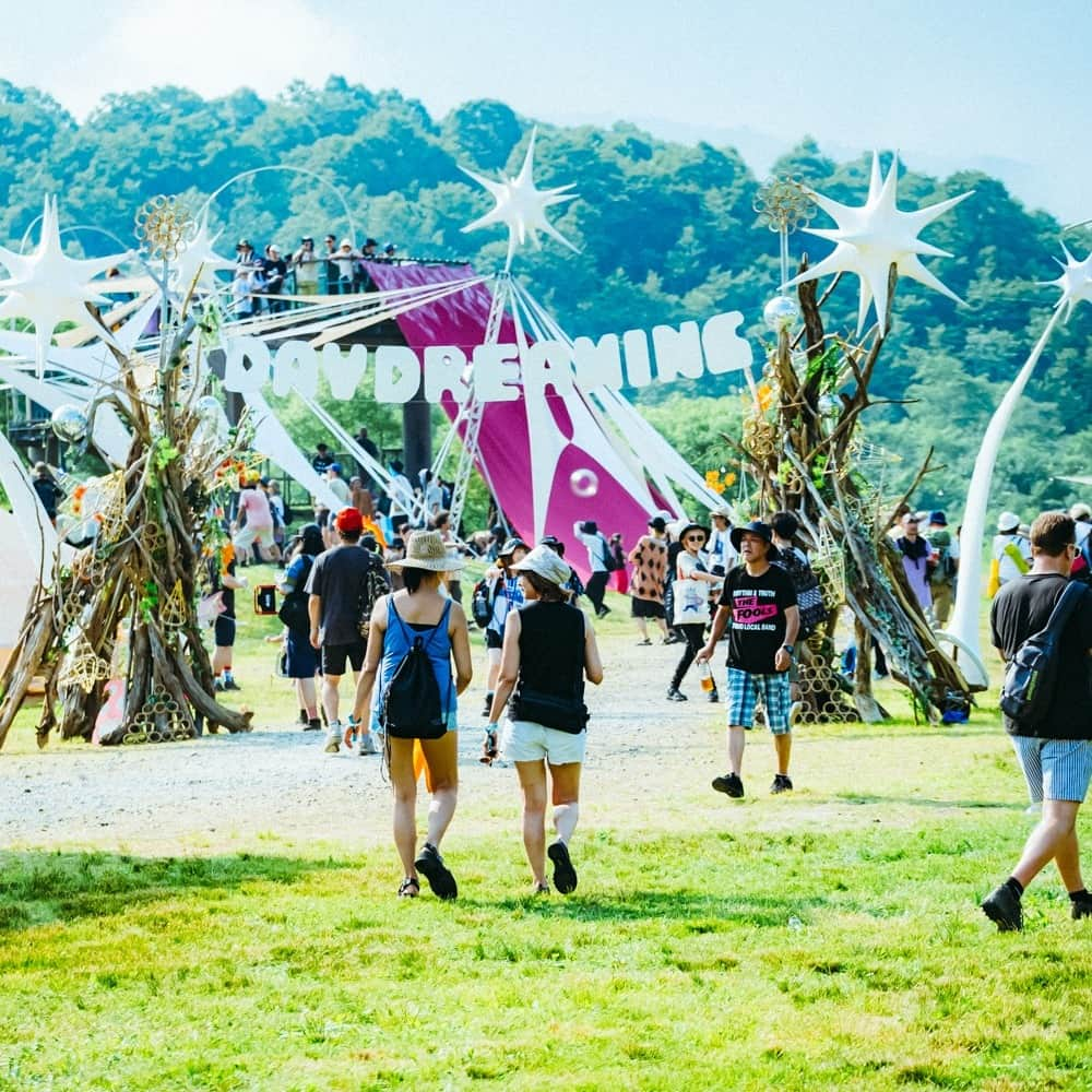 フジロック・フェスティバルのインスタグラム：「フジロックの夏休み❶ Fuji Rock Vacation🐯😇 DAY DREAMING and SILENT BREEZE  Photo: @shotby_dm  #fujirock #fujirockfestival #フジロック」