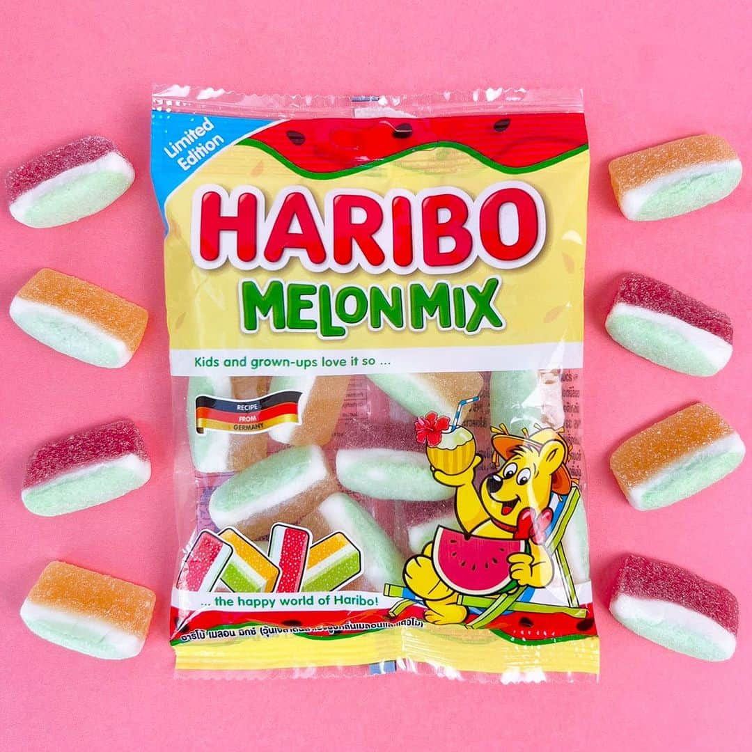 プラザ/PLAZAさんのインスタグラム写真 - (プラザ/PLAZAInstagram)「HARIBOからスイカとメロン味のグミが登場🍉🍈✨ 夏らしいパッケージと、スイカとメロンの形のグミがとってもキュート❤️💛 フルーツグミとフォームタイプの2つの食感が楽しめます😘💓  HARIBO ハリボー スイカ&メロン ¥213(税込)  #HARIBO #ハリボー #スイカ #メロン #gummies #グミ #PLAZA #プラザ #MINiPLA #ミニプラ #PLAZASTYLE #プラザスタイル @plazastyle @haribojapan」8月11日 16時44分 - plazastyle