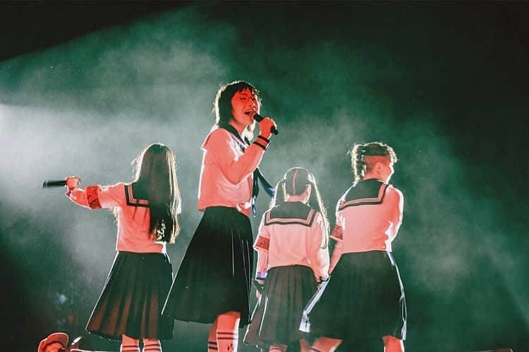 新しい学校のリーダーズのインスタグラム：「HITC FINALE 🇺🇸🔥🌠 #Repost @graphicsmetropolis with @use.repost ・・・ Atarashii Gakko @japan_leaders x @hitcfestival for @abookof⁠ @goldenvoice @88rising @theorielco⁠  Photos by @graphicsmetropolis @philteredphoto @louielouie16  Full HITC Gallery at LINK in BIO⁠ ⁠」