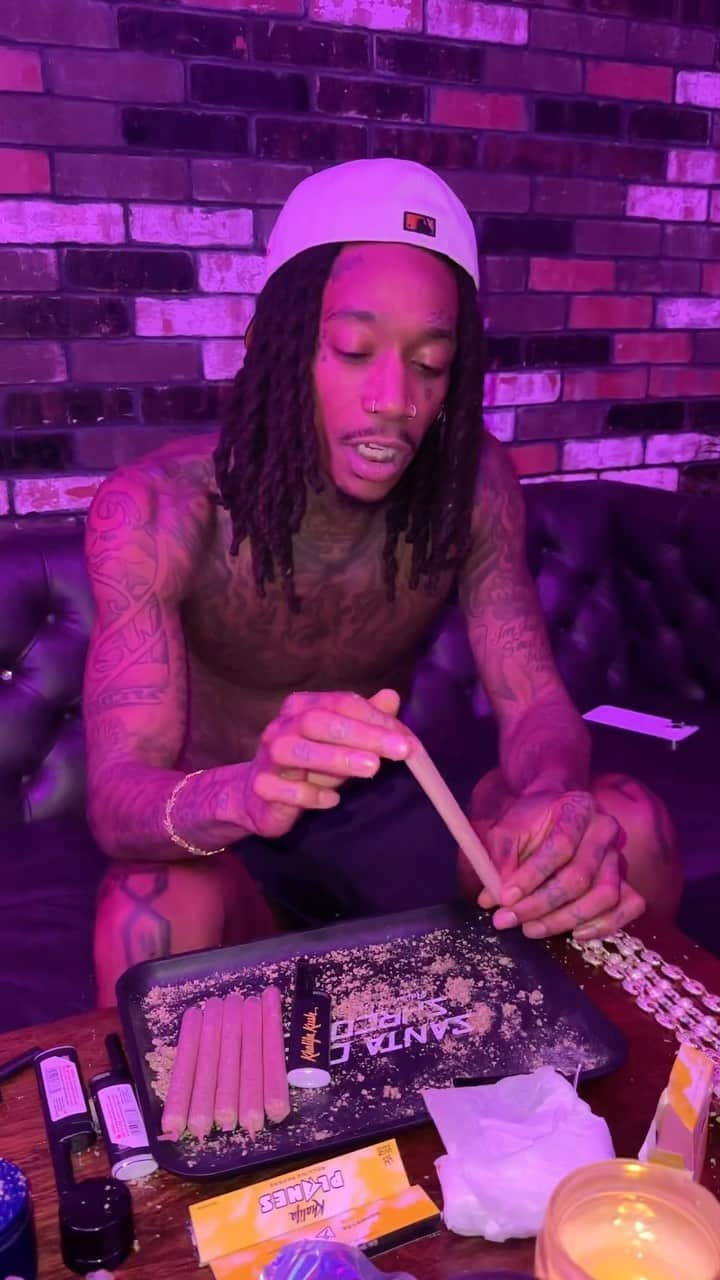 ウィズ・カリファのインスタグラム：「Damn it’s hot in Atlanta bro wtf.   DayToday Tour Vlog. Tune in for the rest of the summer.」
