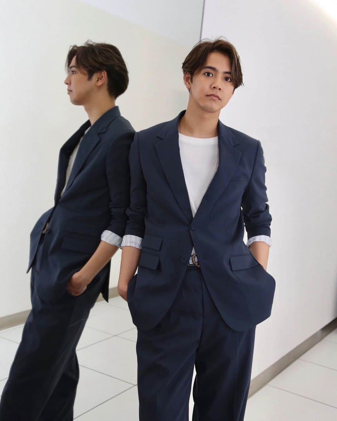片寄涼太のインスタグラム：「映画『ミンナのウタ』 本日公開となりました！！👻🎶 GENERATIONSの10周年イヤーに ジェネの新たなエンタメの引き出しを つくっていただくことができました！！！✨ 清水監督はじめ携わってくださった スタッフの皆さまに感謝です‼️🔥 主題歌『ミンナノウタ』も かなりエッジの効いたジェネの表現です👀 暑すぎるこの夏、ゾクっとしに是非劇場へ👍💧 @sana_minnanouta #ミンナのウタ  ------- 👔➡︎ @dior 🤍」