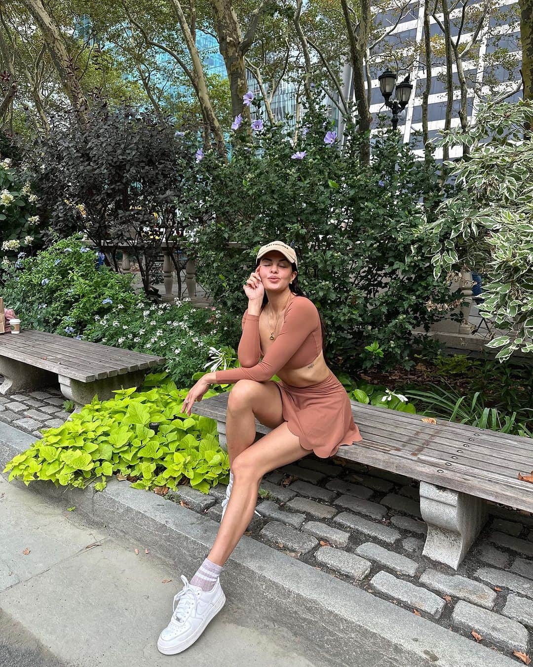 Jacqueline Fernandezさんのインスタグラム写真 - (Jacqueline FernandezInstagram)「Touchdown New York!! Can’t wait to see you all tonight and further on at San Diego, Chicago, Sterling, Harrisburg! Can’t wait to celebrate together and make unforgettable memories! 🌸🌸 TY @anippatel90 & @worldstarent.us DETAILS on Eventbrite & Sulekha」8月11日 8時57分 - jacquelienefernandez