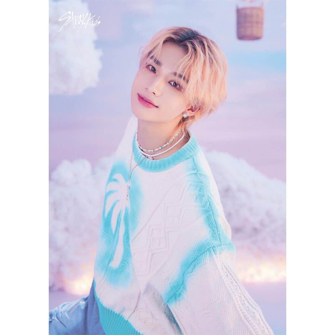 Stray Kidsさんのインスタグラム写真 - (Stray KidsInstagram)「★★★★★ 「Stray Kids 5-STAR Dome Tour 2023」  Teaser Images #2 ★★★★★  #Hyunjin  #StrayKids #スキズ #5_STAR #5_STAR_DOMETOUR #DOMETOUR_SKZ」8月11日 10時00分 - straykids_official_jp