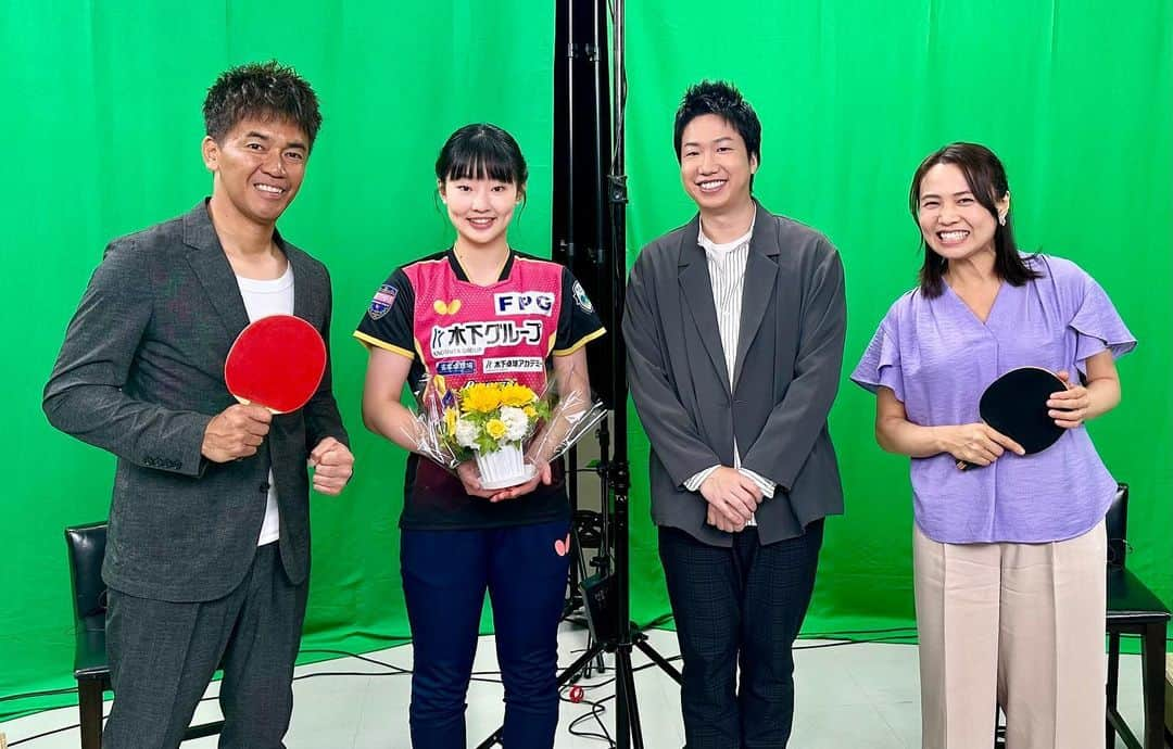 平野 早矢香のインスタグラム：「そして明日8月12日(土)は #BSテレ東 #卓球ジャパン🏓 #22時半から #ゲストは #張本美和選手 #そしてレジェンド #水谷隼さん #ご本人解説 #ぜひお楽しみに💕」