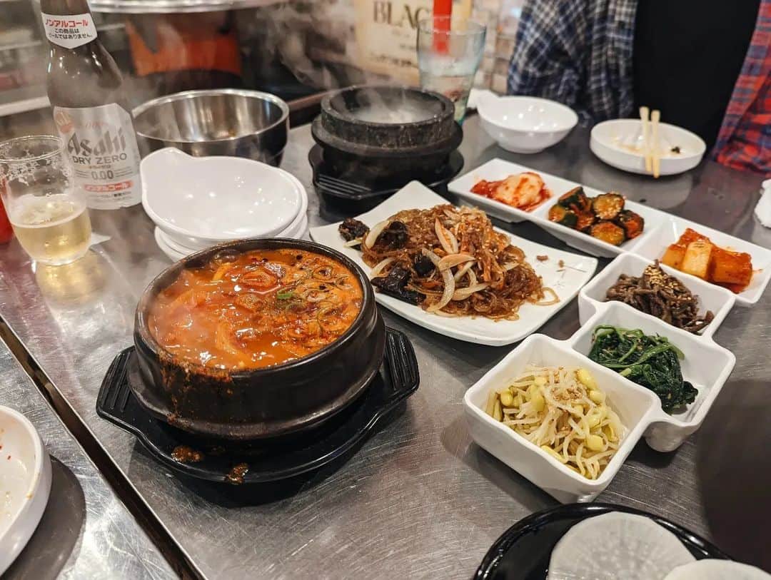 tamiさんのインスタグラム写真 - (tamiInstagram)「* #韓国料理 *  だいぶ時差投稿になるんだけど これも美味しかった記録として✍  アメリカから帰国中の姪っ子のリクエストで 韓国料理を食べに🫰  アサリ汁、ケランチム、 スンドゥブチゲもタッカルビもチャプチェも美味しかった！  グルテンフリーで、のお願いにも ちゃんと考えてくれて優しかった🥺  私はケランチムにハマって 早速家で何回も作ってる😋  * #食事 #京都#京都グルメ #韓国#韓国料理好き  #ごはん#晩ごはん#晩ごはん記録」8月11日 10時09分 - tami_73