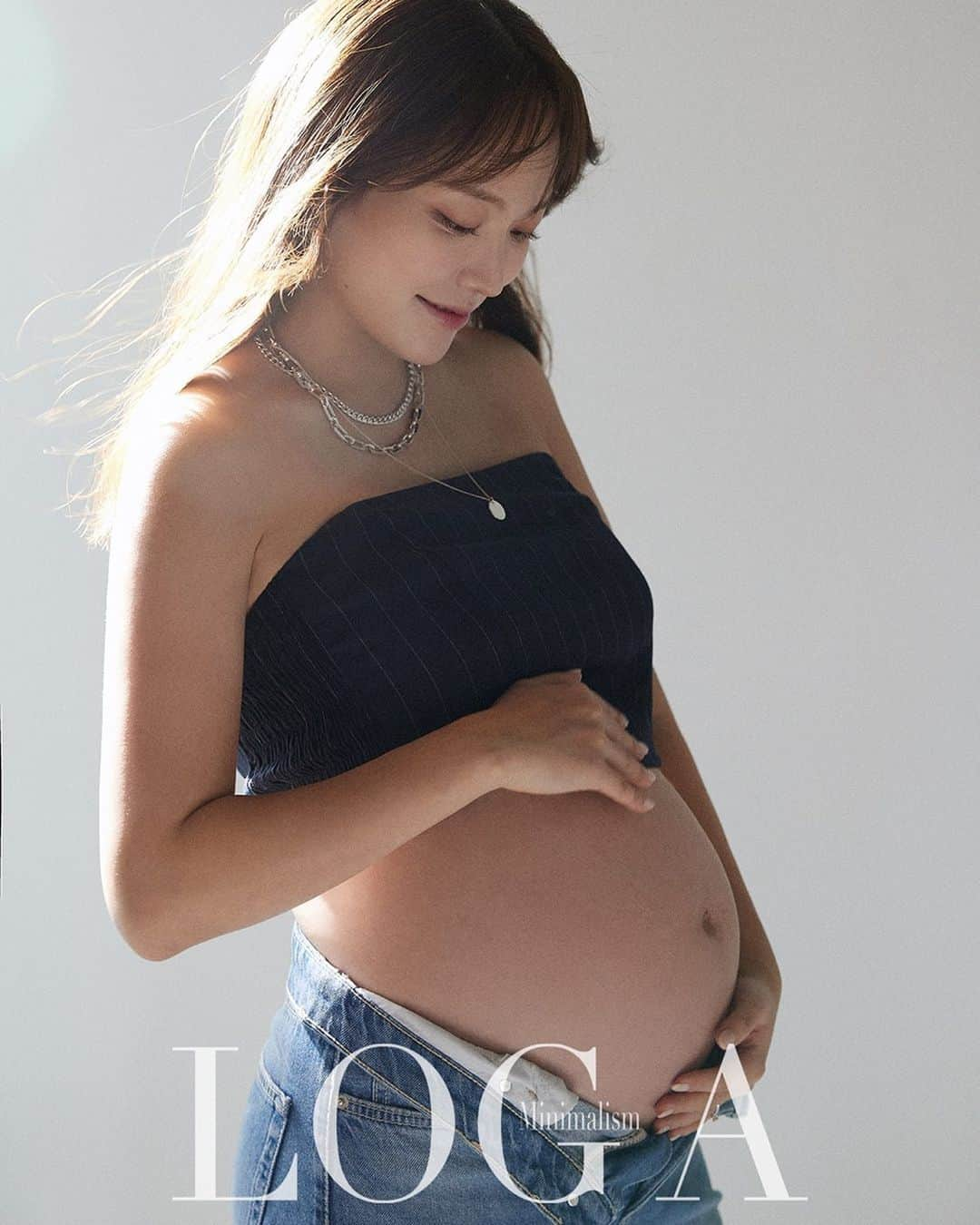 ライムのインスタグラム：「이제 60일도 안남았네👶🏻 하루하루 소중히 여기면서 쑥쑥이를 기다리고 있습니댜 엄마아빠의 어디를 제일 닮았을까? 제일 궁금하면서도 그냥 건강하게만 태어나라 정쑥쑥!  이름은 뭘로 해야하지….. 예쁜 이름 있으면 추천해주세요👶🏻」