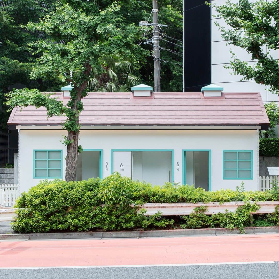 UOMOのインスタグラム