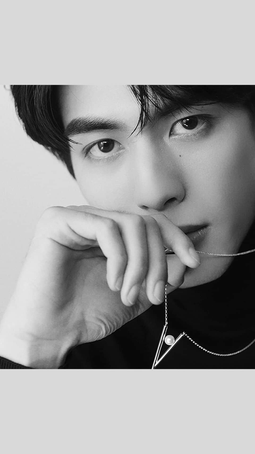 Mikimotoのインスタグラム：「MIKIMOTO Global Brand Ambassador, Song Wei Long (@songsongswl) showcases the diverse allure of Mikimoto Pearls.  グローバルブランドアンバサダーの俳優 ソン・ウェイロンさん。 ミキモトパールの多彩な魅力を発信。  #MIKIMOTO #ミキモト #SongWeilong #宋威龍」