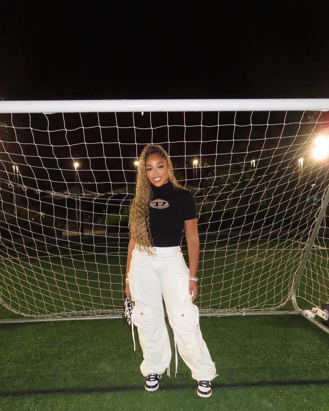 ジョーディン・ウッズのインスタグラム：「the other night with @nike & @ambush_official ❤️‍🔥」