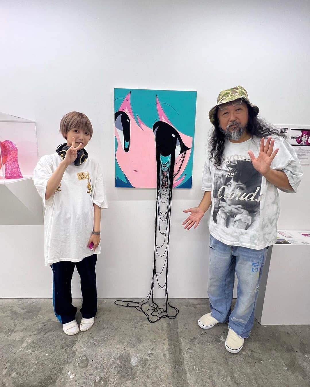 村上隆のインスタグラム：「@mmemme_daigaku  @geisai  Big hit show at @hidarizingaro  alrady over 1000 people came. Amazing reaction! Young new star 🌟 advent at Tokyo ART scene!」