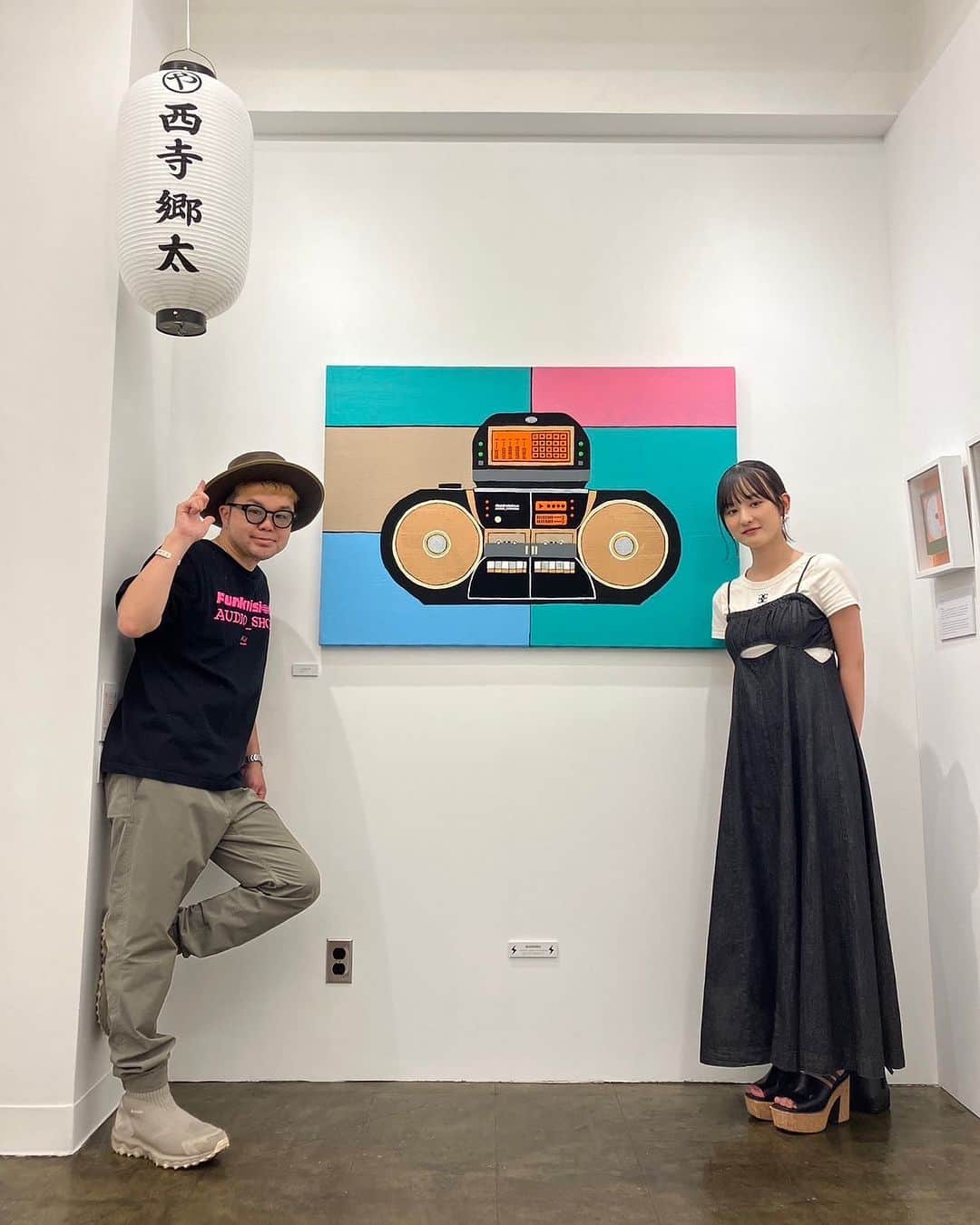 西寺郷太のインスタグラム：「昨日来てくれた @821honey_official のメンバーでありソロでもライブなど精力的に行っているリコちゃん、ありがとう！  いつもマネージャーさんから送られてくる動画観てます^ ^！」