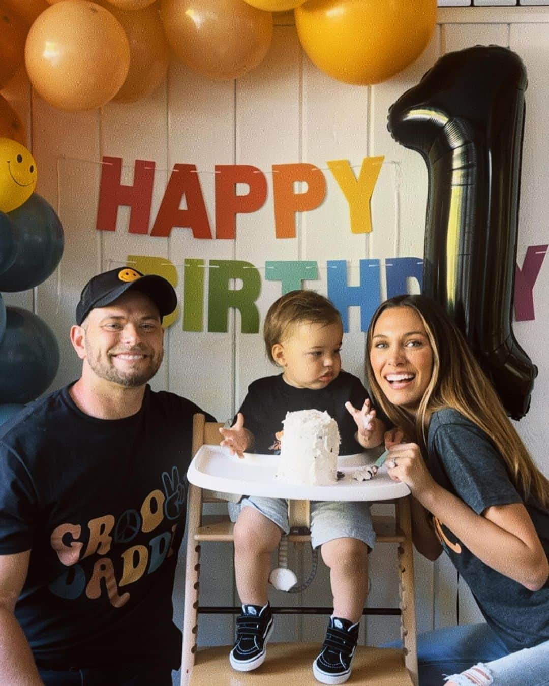 ケラン・ラッツのインスタグラム：「Happy 1st birthday to our S☀️NSHINE boy!!!!! He is the absolute sweetest and truly brings so much light to our family. Can’t believe how fast time is flying but we’re loving every single second watching him grow! How do we have a 2 AND 1 year old now?!」