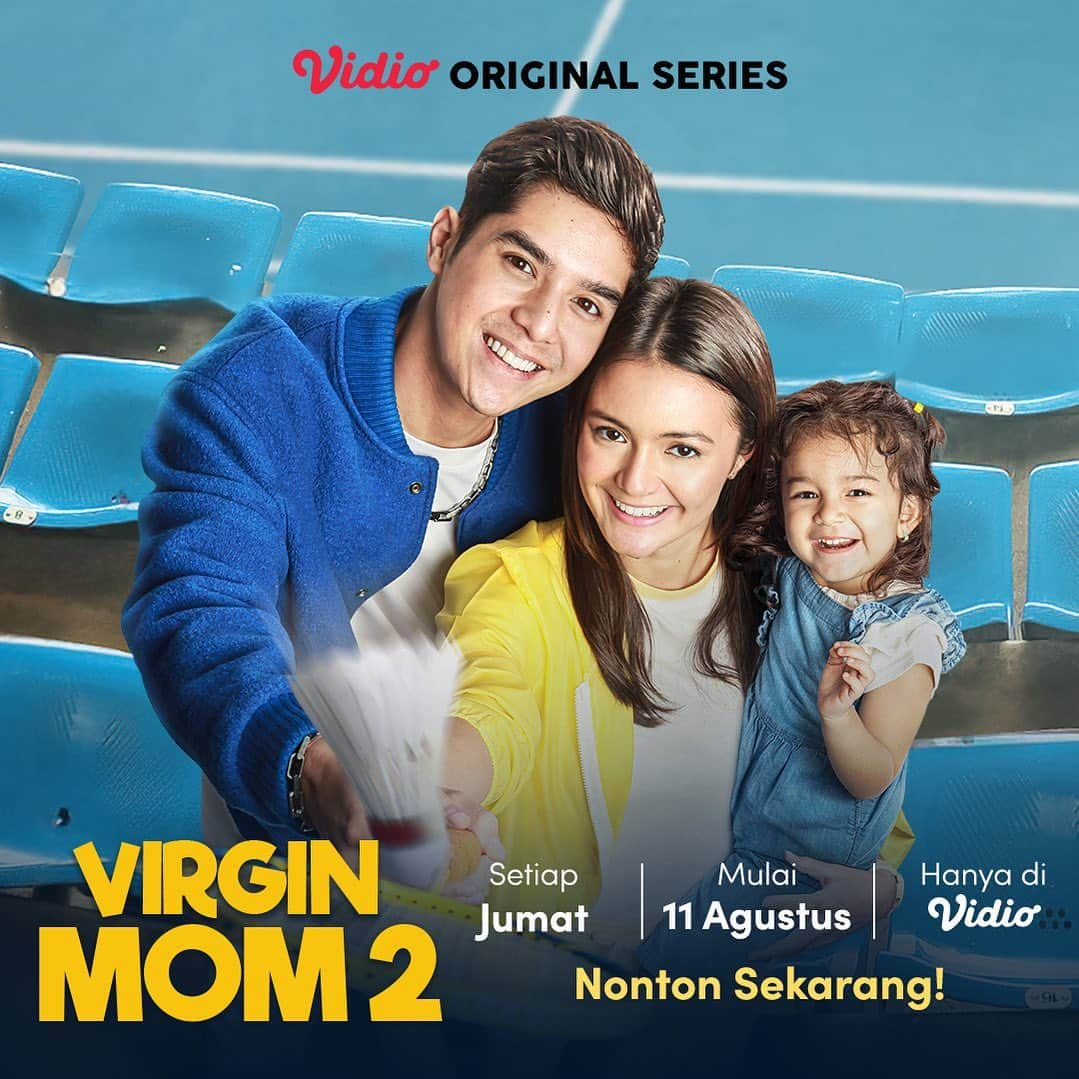 Al Ghazali Köhlerさんのインスタグラム写真 - (Al Ghazali KöhlerInstagram)「Vidio Original Series: Virgin Mom 2 SUDAH TAYANG! Episode baru tiap Jumat, NONTON SEKARANG hanya di Vidio!  Naya & Dafa is back!  Tapi kali ini impian Naya jadi atlet terancam kandas karena ia harus membagi waktu untuk mengurus Lily😱 Tak hanya itu, hubungan Naya dan Dafa juga goyang dengan hadirnya Tristan, atlet baru yang bertekad memenangkan hati Naya! Rianti yang dulu hilang juga tiba-tiba kembali dan membawa Lily!   Kalau Naya ingin bahagia sepenuhnya, maka harus memilih: Merawat Lily, atau fokus ke bulu tangkis, atau menyerahkan Lily ke Rianti? Untuk urusan cinta pun dia juga harus memilih: Dafa yang selama ini di sisinya, atau Tristan yang punya impian sama dengannya.  Kalau jadi Naya, kamu bakal pilih yang mana?   Dibintangi oleh @amandarawles @alghazali7 @amelcarla @asyrafjamall @rifnuwikana @marcella.zalianty @jeffryreksaa @naura21 @emily_200310_」8月11日 13時19分 - alghazali7