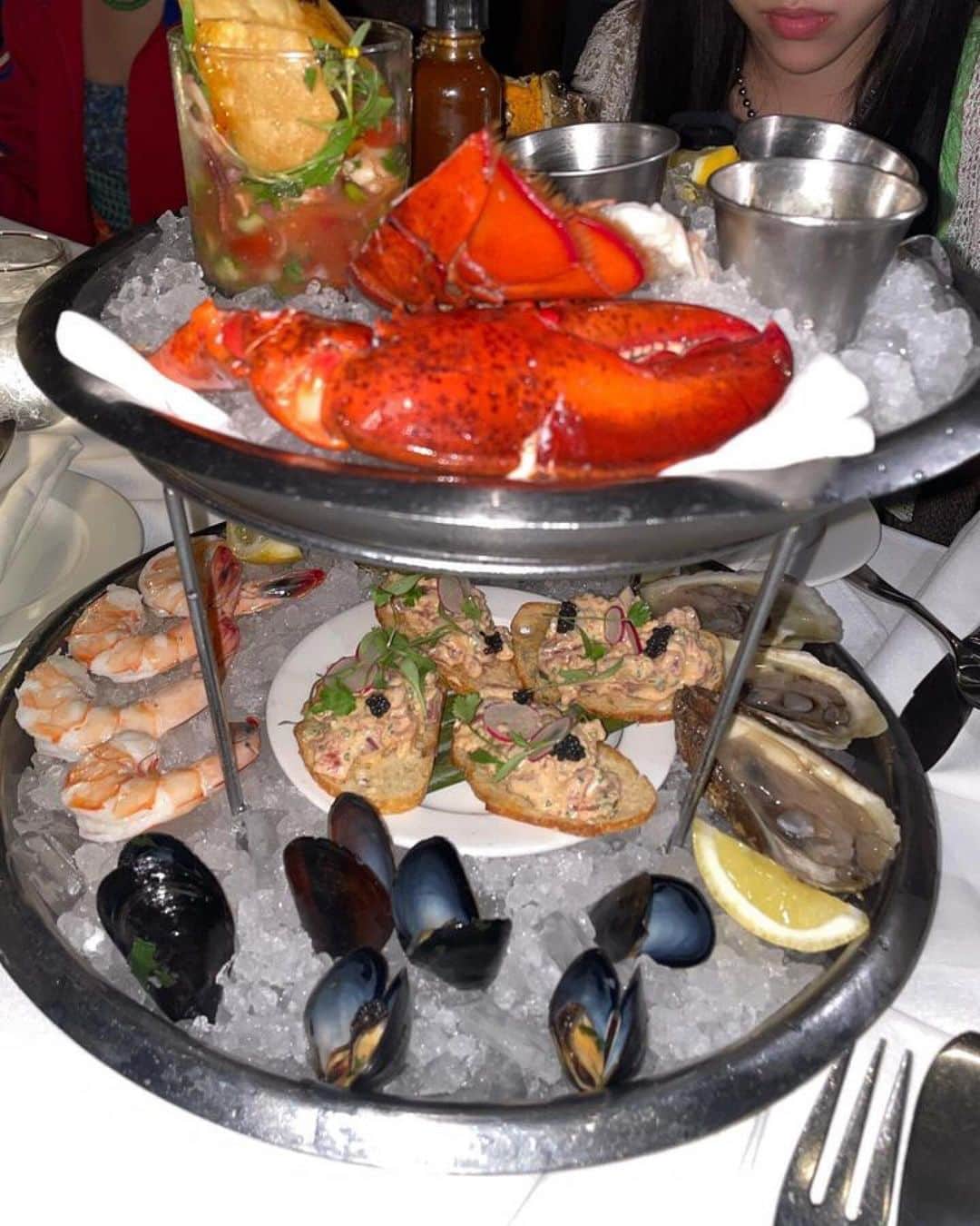 XGさんのインスタグラム写真 - (XGInstagram)「🛍️💕🙈🦐  #CHISA #SantaMonica #lobster  #wow #delicious  #memories  #XG」8月11日 13時48分 - xgofficial