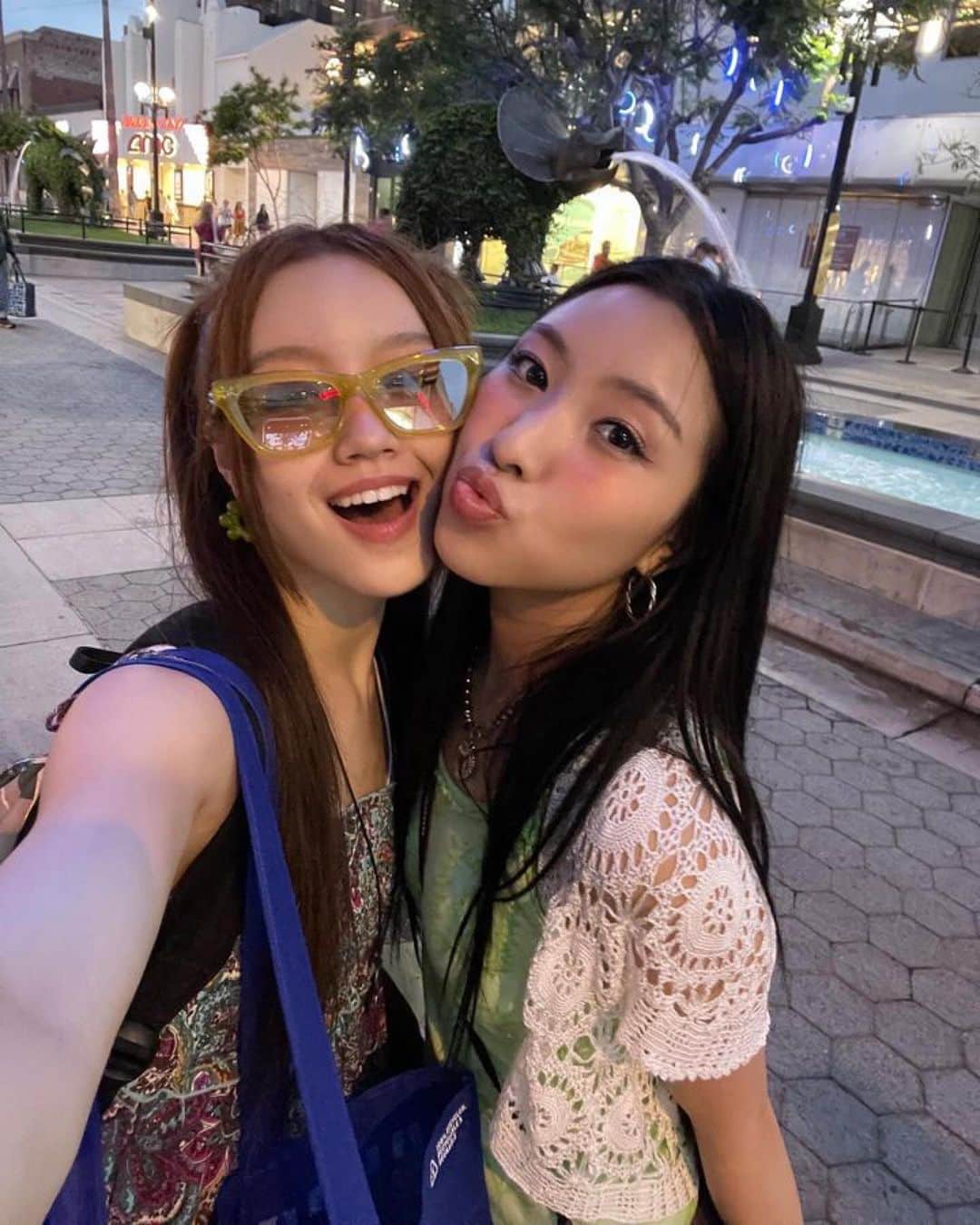 XGさんのインスタグラム写真 - (XGInstagram)「🛍️💕🙈🦐  #CHISA #SantaMonica #lobster  #wow #delicious  #memories  #XG」8月11日 13時48分 - xgofficial
