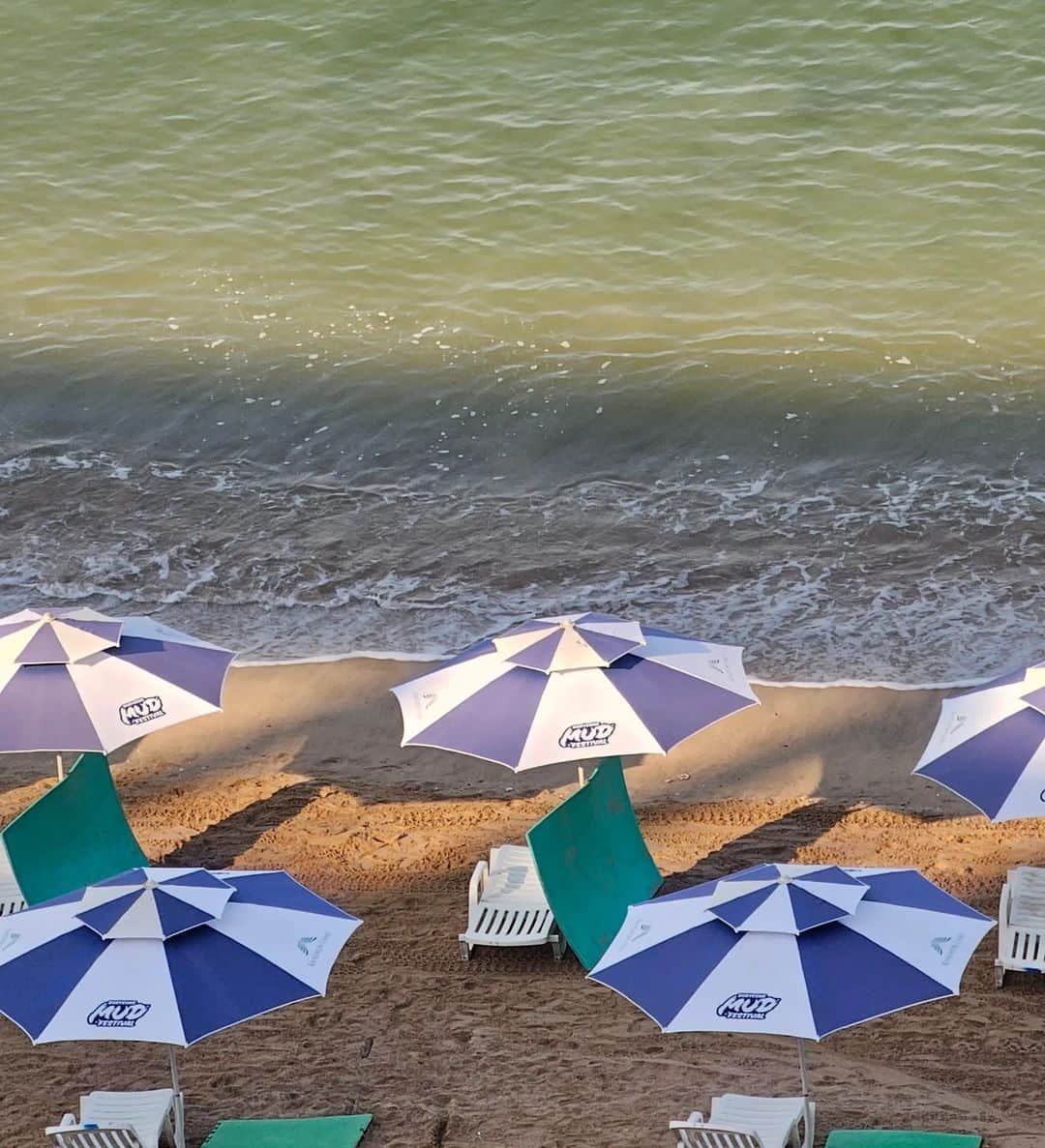 カン・ソグのインスタグラム：「여름바다는 가슴을 설레게 한다」