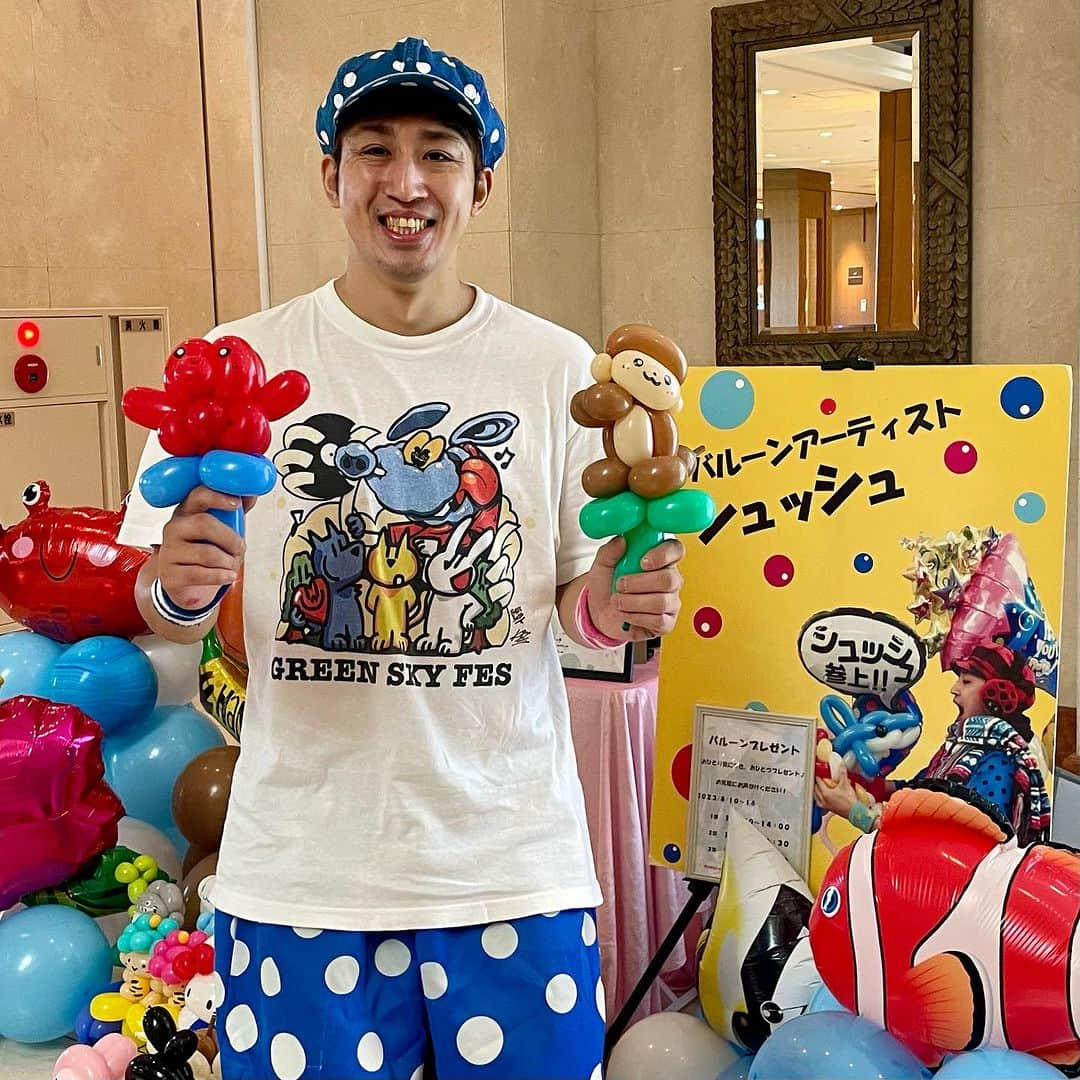 Hilton Odawara Resort & Spaさんのインスタグラム写真 - (Hilton Odawara Resort & SpaInstagram)「\\📣イベント情報🎈//  ヒルトン小田原リゾート＆スパでは、お盆休み期間中にロビーにて「バルーンアートプレゼント」イベントを開催中🎁  バルーンアーティスト"シュッシュ"の華麗で楽しいバルーンパフォーマンスをお楽しみください♪  《開催情報》 🎈開催期間 8/10(木)-8/14(月) 🎈開催時間 1回目 13:00-14:00   2回目 14:30-16:30   3回目 17:00-18:00 ※お一人様につきおひとつプレゼント！ ※列の状況により早めに受付終了する場合がございます。  当ホテルご利用の際はバルーンアートの開催時間を要チェックです😆☝️  ヒルトン小田原リゾート&スパは各種ビュッフェのほか、プール🏊‍♂️や天然温泉♨️にいろいろなアクティビティを家族みんなで楽しめる🏓🎳⛳️🎾！  皆さまのお越しをお待ちしております♪  追記: 昨日公開の本投稿が誤って削除されたため再投稿いたします。昨日いいね、コメントいただいたお客様、大変失礼いたしました。  #hiltonodawara #hilton #ヒルトン小田原リゾートアンドスパ #ヒルトン小田原 #小田原城 #イベント#balloonart🎈#バルーンアート🎈 #バルーンアーティストシュシュ #シュッシュ #小田原 #小田原旅行 #小田原観光 #根府川 # 夏休み #デイトリップ #日帰り旅行」8月11日 14時21分 - hiltonodawara