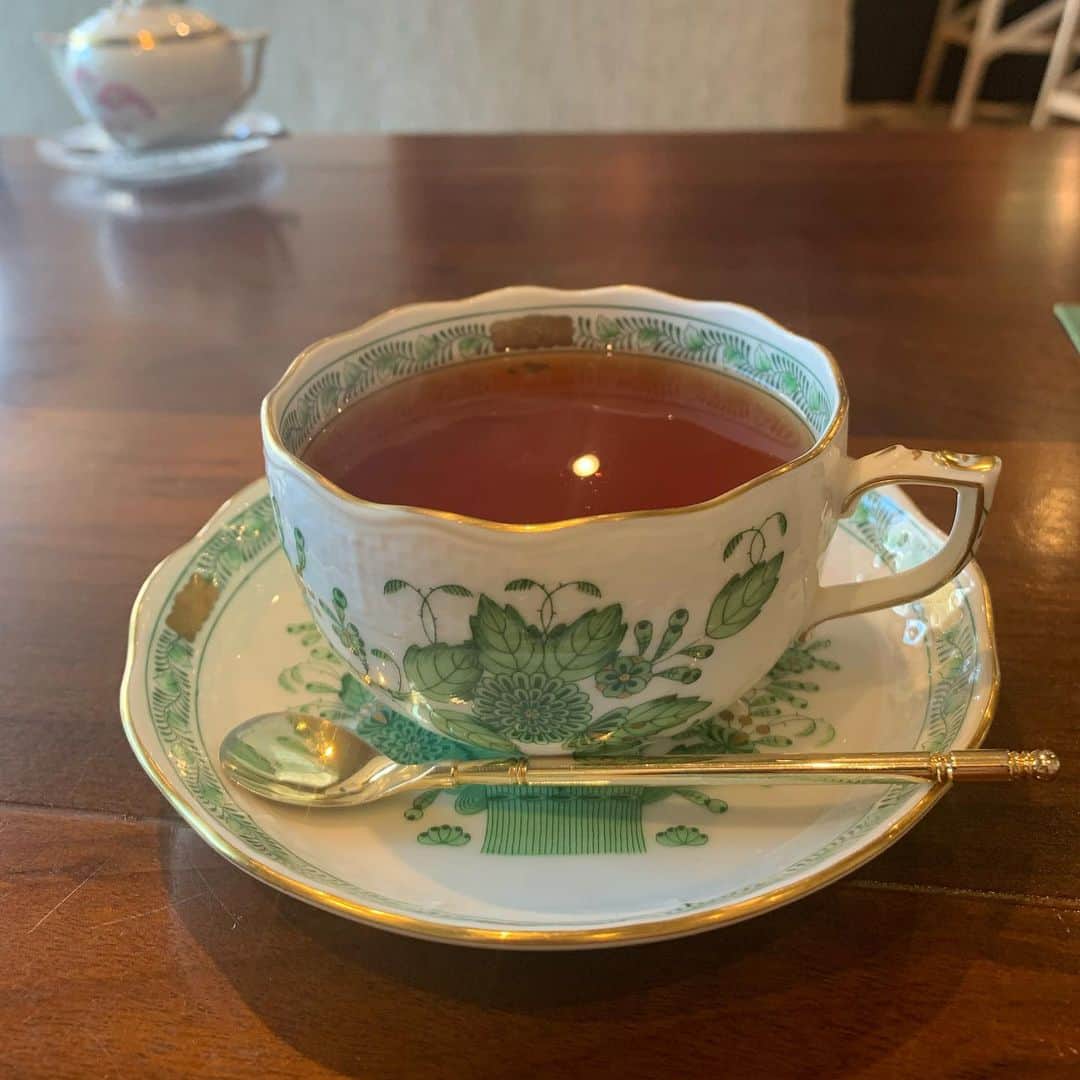 norikoさんのインスタグラム写真 - (norikoInstagram)「紅茶といえはここ！ ハッシュドビーフもフルーツサンドも死ぬほど美味しい😭♡ 今回は可愛い姫👸 @ym14me と一緒に♡  @salondetheluvond   @mcmlxxix_ti 🙏🩷」8月11日 14時26分 - nori_kof