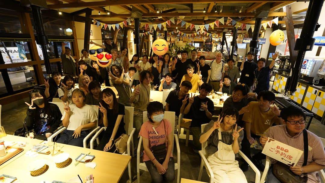 R!Nのインスタグラム：「職場のレクリエーションの日でした！ 講師、生徒さん、スタッフ含め総勢約50人…いたのかな…？ 最高の思い出になりました！  入社して今月で5ヶ月目になり、様々なイベントや機会に触れさせて頂き、顔もだんだん覚えてもらえるようになって嬉しいです😆  音楽が好きな人しか集まっていない場というのもあって、みんないい人ばっかり！ そんな中に混ざれて最高でした！  バスで点呼を取ったり、会費を集めたり、撮影もさせていただいて、スタッフとしてのお仕事もちゃんとしてきました✨  今まで様々な仕事を経験してきましたが、ここまでやりがいの感じられる仕事は初めてです！これから1年、2年とその先も続けられるように頑張ります！  今日参加頂いた皆様、お疲れ様でした◎」