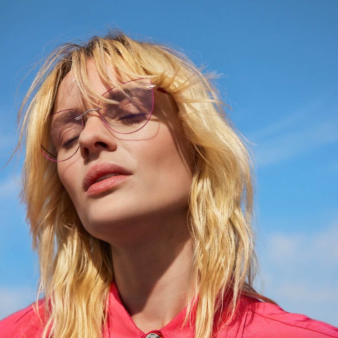シルエットのインスタグラム：「Express yourself with Purist with Color Groove. Eyewear that's as unique as you are.   #SilhouetteEyewear #EmpoweredByLightness #SummerStyle #PuristColorGroove」
