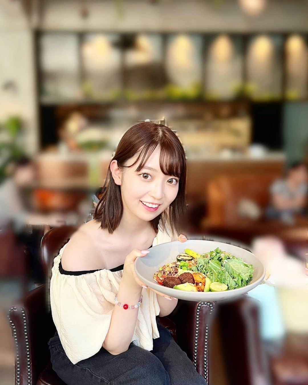 阪口珠美さんのインスタグラム写真 - (阪口珠美Instagram)「.🥗 少し前のおでかけ。  こちらはブッダボウル☺︎  美味しくて栄養たっぷりで大好きです。  #カフェ巡り#たまみぐらむ」8月11日 17時27分 - tamami_46_official