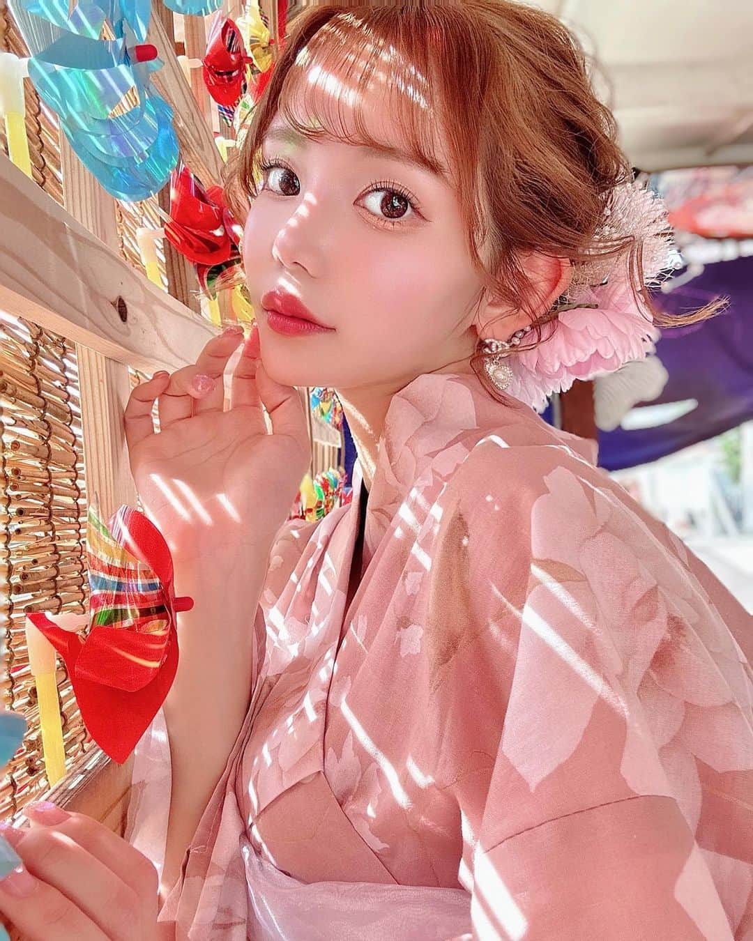 桜木せりなのインスタグラム：「しばっちと浴衣撮影 お祭りいきたいなあ👘🍉  @shiba_0401   #撮影 #浴衣 #浴衣撮影 #浴衣ヘアアレンジ #別小江神社 #名古屋 #錦 #錦3 #salondegold  #サロンドゴールド  #キャバクラ #いいね #instalike #맞팔　#좋아요」