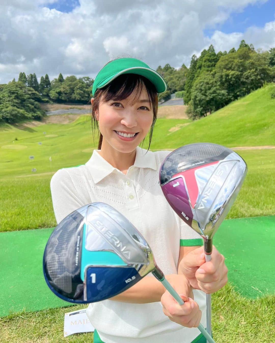 高沢奈苗さんのインスタグラム写真 - (高沢奈苗Instagram)「.  ラグジュアリーなイメージの強いMAJESTY GOLF✨💛✨  日本ではまだ未発売のこのクラブ！！ レジーナオープンの時に打たせていただきました〜🏌️‍♀️✨  マジェスティってキンキラ✨なイメージですが、こんなシリーズもあるなんて🩵🩷  えーかわいい😍❣️  打ちやすかったし球も高く上がってくれて振り抜きも良かった！！  コースでも試してみたいクラブ😎 発売が楽しみですね〜！！  .  .  #majestygolf #reginaopen2023 #golf #junandrope #driver #ゴルフ #マジェスティゴルフ #レジーナオープン #試打会 #レディースドライバー #ジュンロペ #ドライバーショット #pr」8月11日 17時47分 - nanaetakasawa