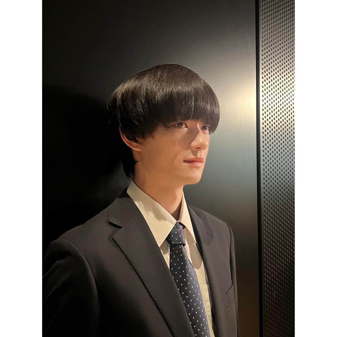 佐野勇斗さんのインスタグラム写真 - (佐野勇斗Instagram)「.  トリリオンゲーム第5話！！  みてね！！！！」8月11日 17時50分 - sanohayato_milk