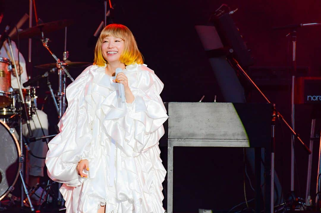 フジロック・フェスティバルのインスタグラム：「📸 YUKI JULY 30 SUN - GREEN STAGE  Photo : Teppei Kishida #YUKI #fujirock #fujirockfestival #フジロック」