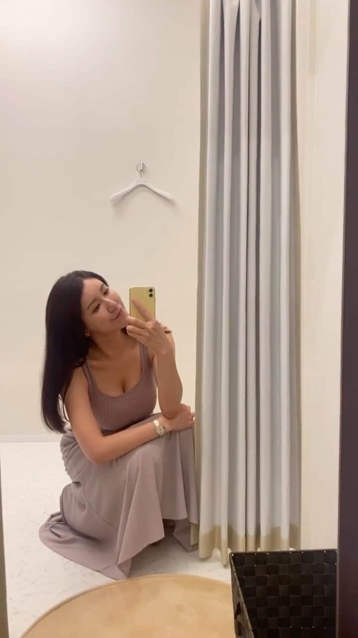 田名網理恵子のインスタグラム：「もう８月かぁ🍉  @bs_clinic.diet の @bsclinic_funakoshi.yusuke 先生にお願いして 医療ダイエットの体験をしてきたよ🫡 私はラジオ波を体験したよ😉 夏に向けてお腹スッキリさせたい子におすすめだよ〜🌺  #EMS#ラジオ波#HIFU#脂肪冷却 #医療ダイエット#医療痩身#痩身 #ダイエット#ダイエットクリニック #BSクリニック#pr」