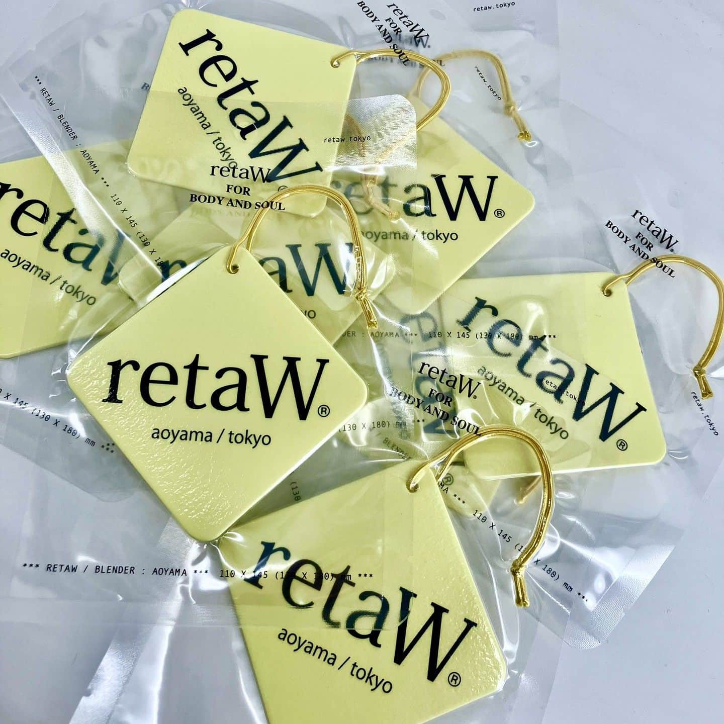 リトゥのインスタグラム：「Fragrance Car Tag OYL* #retaW #retaWtokyo #retaWstoreHARAJUKU #retaWstoreTSUBAME」