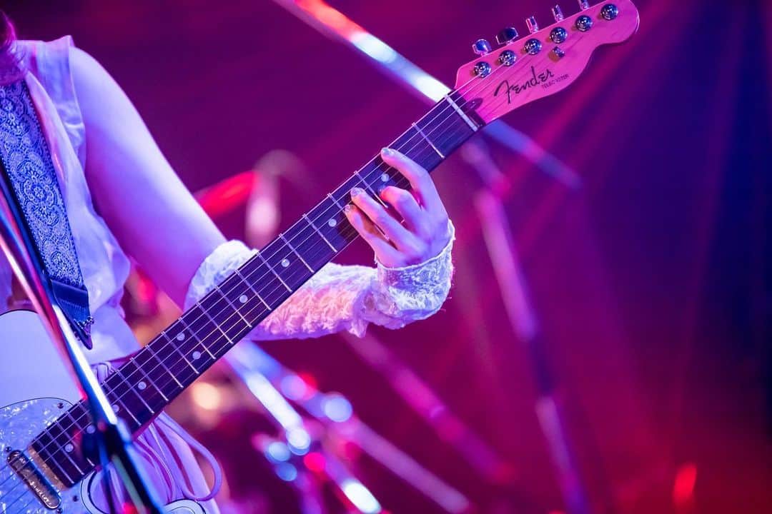 森脇加奈子さんのインスタグラム写真 - (森脇加奈子Instagram)「Guitar shot!!!❤︎🎞  Faulieu. Presents " RPG " ep.3 at 下北沢ReG  photo by @okkytree   #Faulieu #band #girlsband  #rock #rockband #musician #show #live #livephotography #photogaphy #vocal #guitarvocal  #guitarist #guitarplayers #guitar #telecaster #Fender #Fenderamerican #japanese #japanesegirl  #tagsforlikes #followme #tfl  #일본 #팔로우미 #粉我」8月11日 18時17分 - canaco316