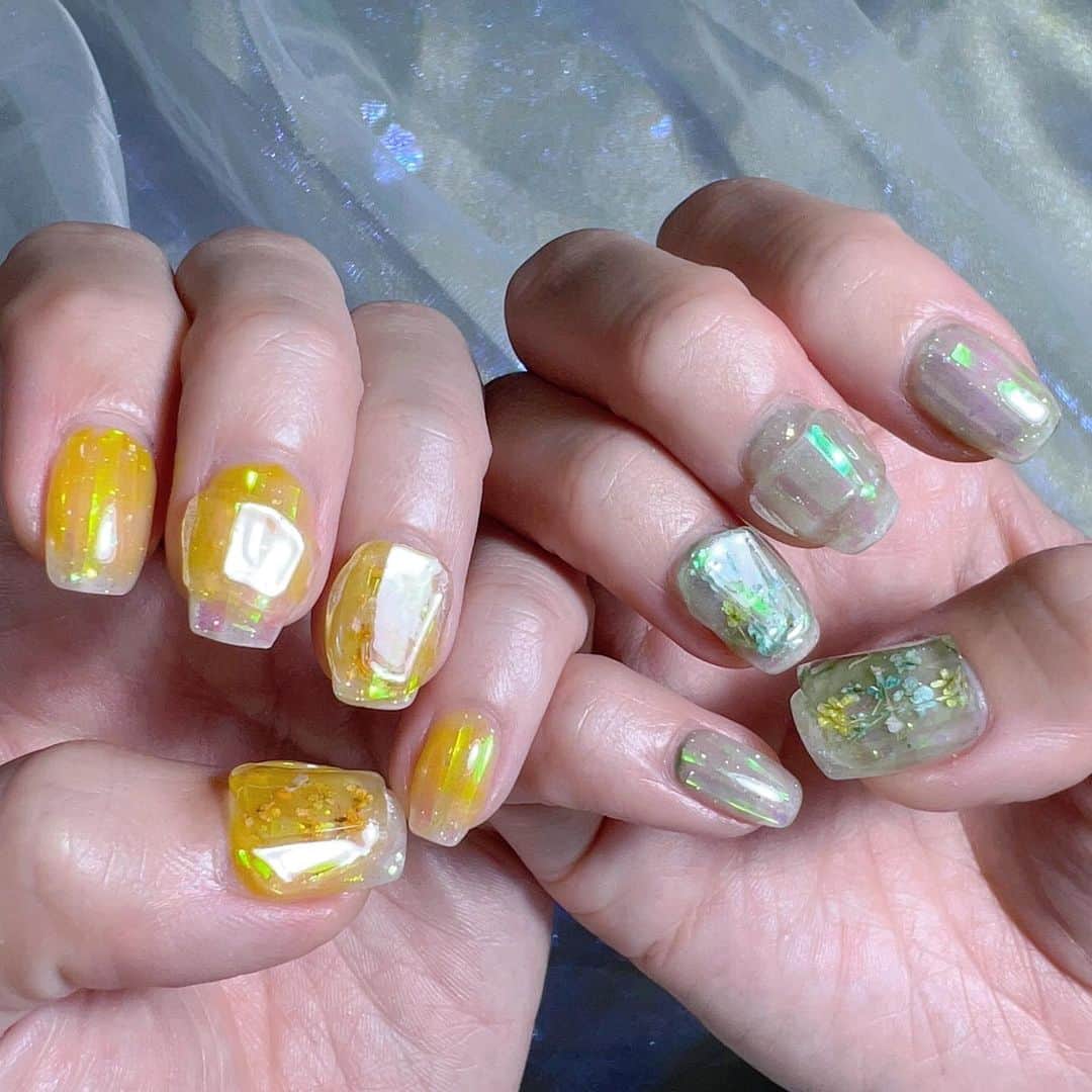 なかやまちえこのインスタグラム：「いしみたいなねいる⠀ ⠀ @pregel.jp @preanfaofficial ⠀ #nail #nails #nailart #ネイル #美甲 #ネイルアート  #japanesenailart #manucure #japanesenails #manicurist #gelnails #أظافر #네일아트 #미용  #เพ้นท์เล็บ #artedeuñas #เพ้นท์เล็บเจล #ジェルネイルデザイン #ネイルデザイン #nagelkunst #鉱石ネイル #宝石ネイル」