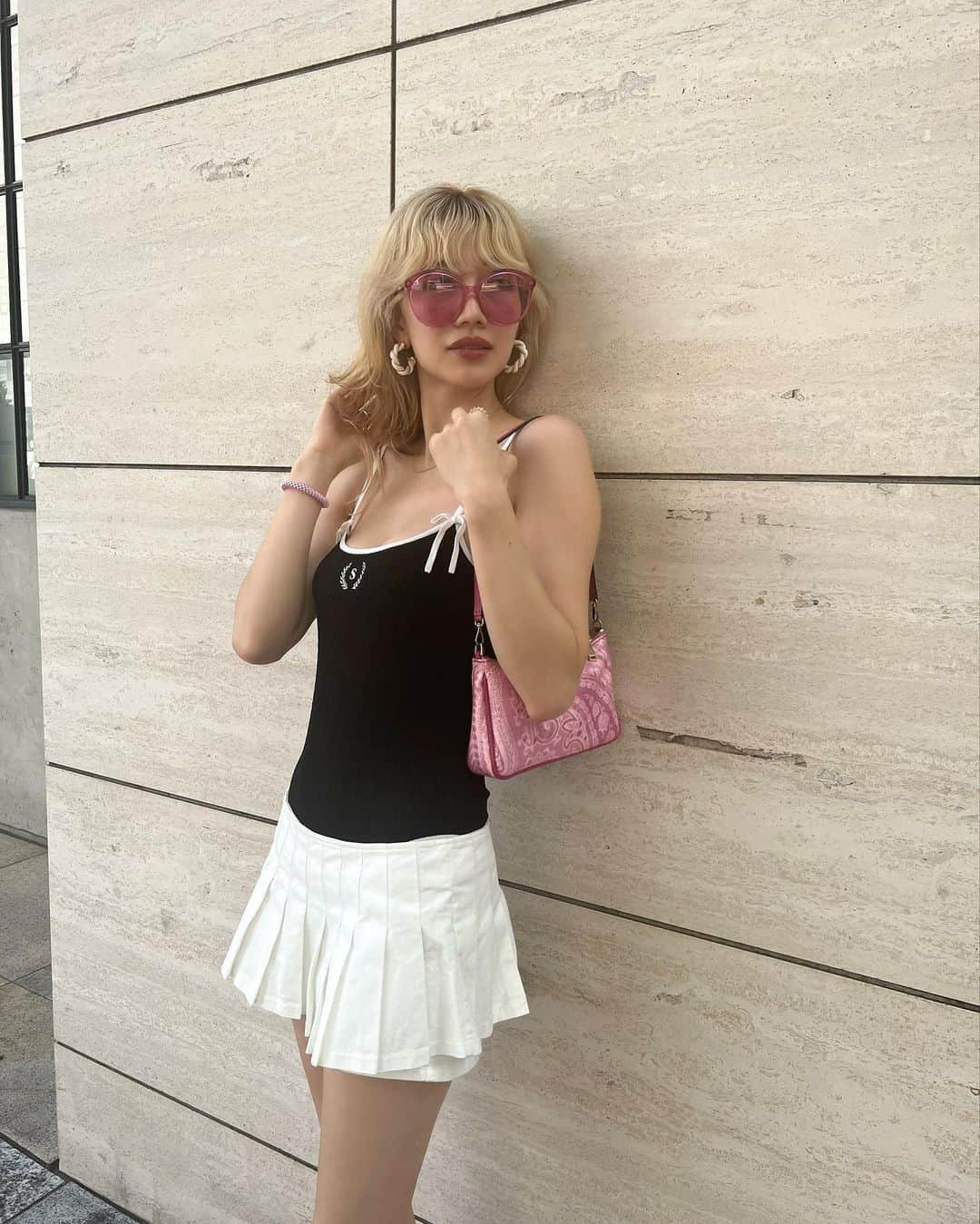 山本ソニアさんのインスタグラム写真 - (山本ソニアInstagram)「Barbie 観てきたよ🎬💖  タグ付け見てね💫  #sandro#brandymelville #gucci#franceluxe #etro #undertherose#tres#channel#barbiestyle #barbiegirl」8月11日 18時45分 - soniann0505