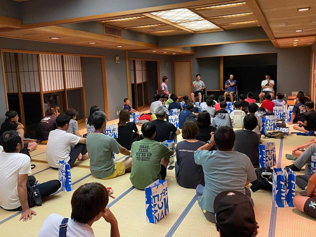 牧田和久さんのインスタグラム写真 - (牧田和久Instagram)「北海道・栗山町にてFM NACK5  79.5MHzさん主催のSummer Baseball Camp(野球教室)を行って来ました。 講師には篠塚和典さん(巨人) 片岡保幸さん(西武・巨人)と私と3人でした。 30人くらいの小学生と3日間、朝10時〜16時くらいまでみっちりと野球をしました。2日目には野球の後にBBQなどをして子供達や親御さん達と交流し楽しい3日間となりました。 #FMNACK5 #79.5MHz #SUMMERBASEBALLCAMP #北海道栗山町 #スポーツニッポン #スポニチプライム」8月11日 18時38分 - k.makita_53