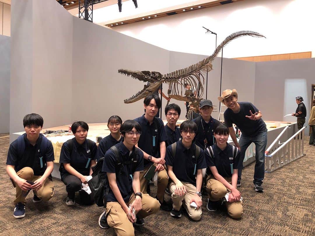 【公式】東京コミュニケーションアート専門学校ECOさんのインスタグラム写真 - (【公式】東京コミュニケーションアート専門学校ECOInstagram)「学生さん達が設営も学ばせて頂いた、DinoScience 恐竜科学博 2023が開催中です🦖  五感を使って体感出来る、唯一無二のイベントです✨ ぜひ皆さん、足を運んでみてはいかがでしょうか？😊  本校では、企業様から課題を頂いて取り組む、企業プロジェクトを実施しています。 ぜひ、現場でも学生さん達の活躍をチェックしてみて下さい😊  . ・－・－・－・－・－・－・－・－・ ⁡ 学校説明会やオープンキャンパスも実施しております🐰🌱 ぜひご参加ください🕊🛰 ⁡ ・－・－・－・－・－・－・－・－・ ⁡ #tca東京eco動物海洋専門学校 #tcaeco #動物 #海洋 #ペット #自然環境 #恐竜 #専門学校 #オープンキャンパス #oc #進路 #動物園 #飼育員 #博物館  #古生物 #化石 #鉱物」8月11日 18時38分 - tca_eco