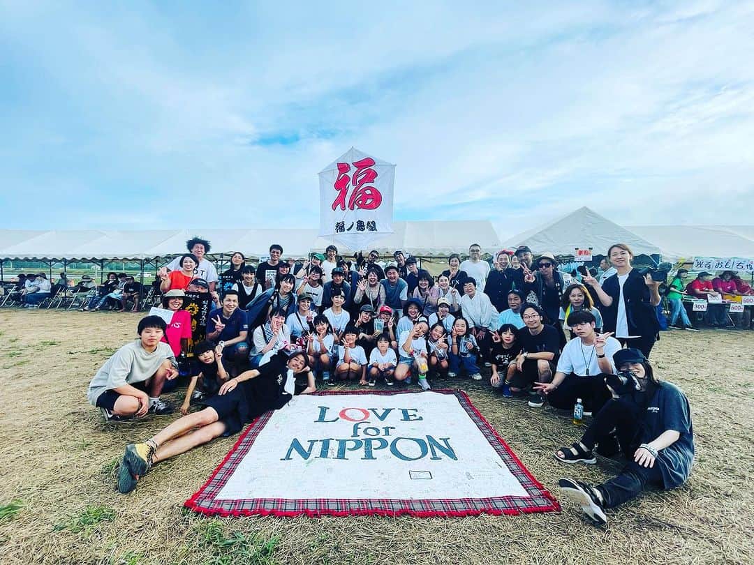CANDLE JUNEのインスタグラム：「８月11日の月命日は福島県南相馬市萱浜で復興浜団とともに。  #lovefornippon #candles #キャンドルナイト #月命日 #candle11th」