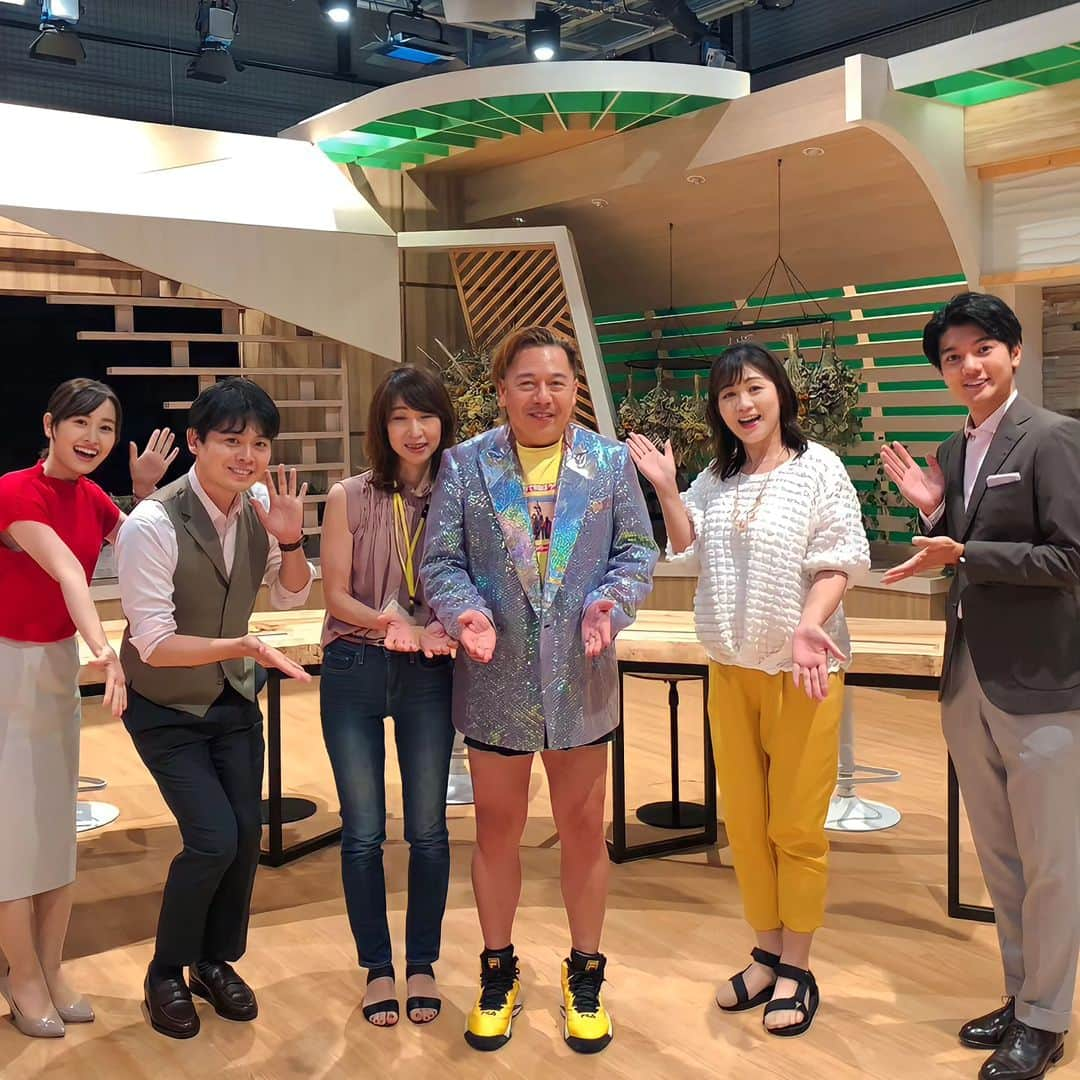 中京テレビ「キャッチ！」さんのインスタグラム写真 - (中京テレビ「キャッチ！」Instagram)「🍖 ⁡⁡ 特集で⁡紹介した⁡⁡一宮市の肉18 店主の満仲博士さんと従業員さんがスタジオに遊びに来てくれましたです。 ⁡ ⁡ ⁡📷 #過去pic 20230804 ⁡ ⁡ ⁡⁡👤MC (金曜日)⁡⁡ ⁡ #松原朋美 #マツ⁡ ⁡⁡🎤アナウンサー  #恩田千佐子 #恩ちゃん  #上山元気  #元気くん ☀️気象予報士  #石橋武宜  #ビシバシくん ⁡. ⁡. .⁡ 🤗地元のあしたを笑顔に🤗 #ctvcatch 📺月～金曜日午後3時48分から生放送 #中京テレビ . 👀情報提供などはプロフィールリンクHP内『投稿BOX』へ 🐦Twitter→@ctvcatch」8月11日 18時55分 - ctvcatch