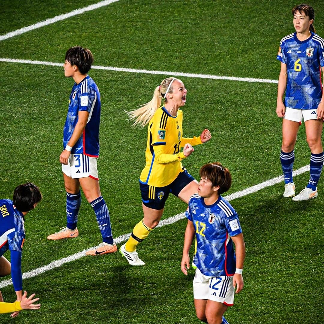 Goal Japanさんのインスタグラム写真 - (Goal JapanInstagram)「🇯🇵 #なでしこジャパン、準々決勝敗退 🇸🇪 #スウェーデン女子代表 に2点のリードを奪われた日本は、終盤に猛攻を仕掛け87分に林穂之香がゴール！1点差に詰め寄るが、同点に追いつくことができず1-2の敗戦。通算9回目の挑戦となった #女子ワールドカップ はベスト8で敗退、スウェーデンは2大会連続の準決勝進出を決めた。(Photo: Getty Images)  #soccer #football #womanfootball #womensoccer #FIFA #fifawomensworldcup #womensworldcup #daihyo #nadeshiko #nadeshikojapan #japan #sweden #サッカー #フットボール #女子サッカー #サッカー日本代表 #⚽」8月11日 18時50分 - goaljapan