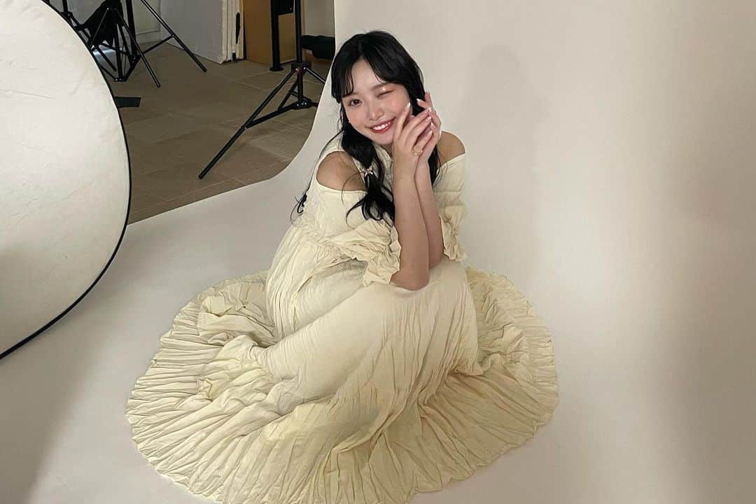 高鶴桃羽さんのインスタグラム写真 - (高鶴桃羽Instagram)「札幌ベルエポック美容専門学校 @sapporobelle  パンフレット撮影の時の写真📷✨  とっても素敵にヘアメイクしていただきました🥺🫶  💇🏻‍♀️💄 @hisaraki_hair  @sakurachild_317   @ryoka_0720 ちゃんと一緒ですーっごい楽しかった🥰🫶  #ベルエポック美容専門学校 #札幌ベルエポック美容専門学校 #ヘアメイク」8月11日 19時00分 - momoha2003523