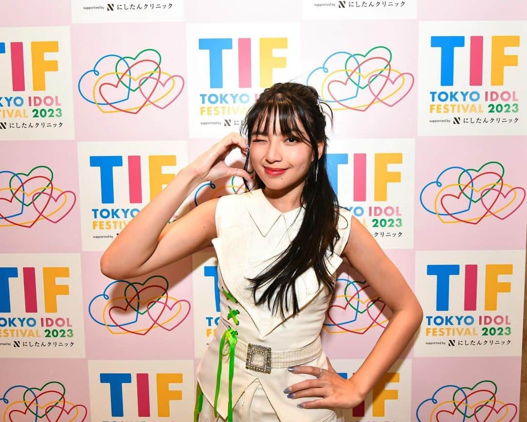 シャニア・グラシアのインスタグラム：「Tokyo Idol Festival ありがとうございます！💚 #TIF2023」
