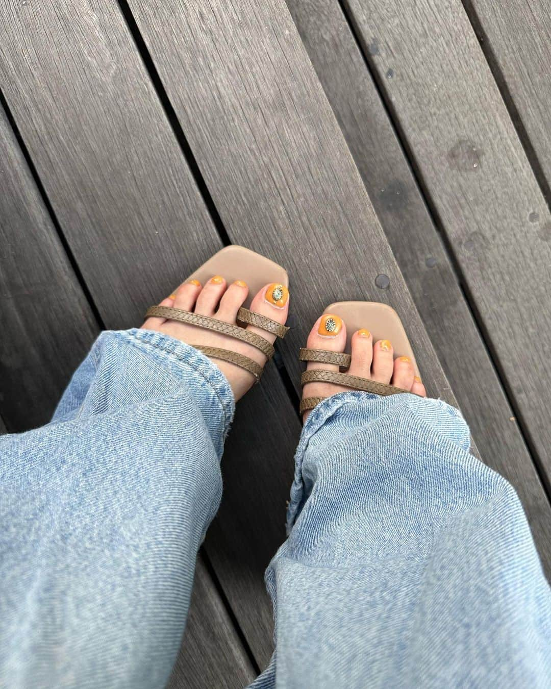 かのあい。のインスタグラム：「あんよ👣⸒⸒」