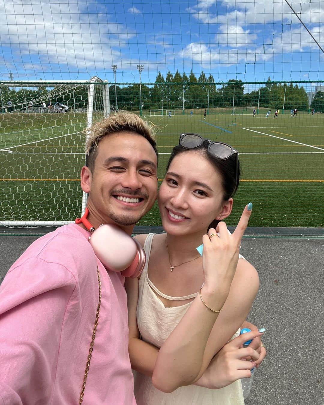のインスタグラム：「. 弟のサッカーみに行ったり⚽️´‐ お家で餃子パーティーしたり🥟🤤 普段と違う日がまた違う幸せを感じれていい🫶🏻」