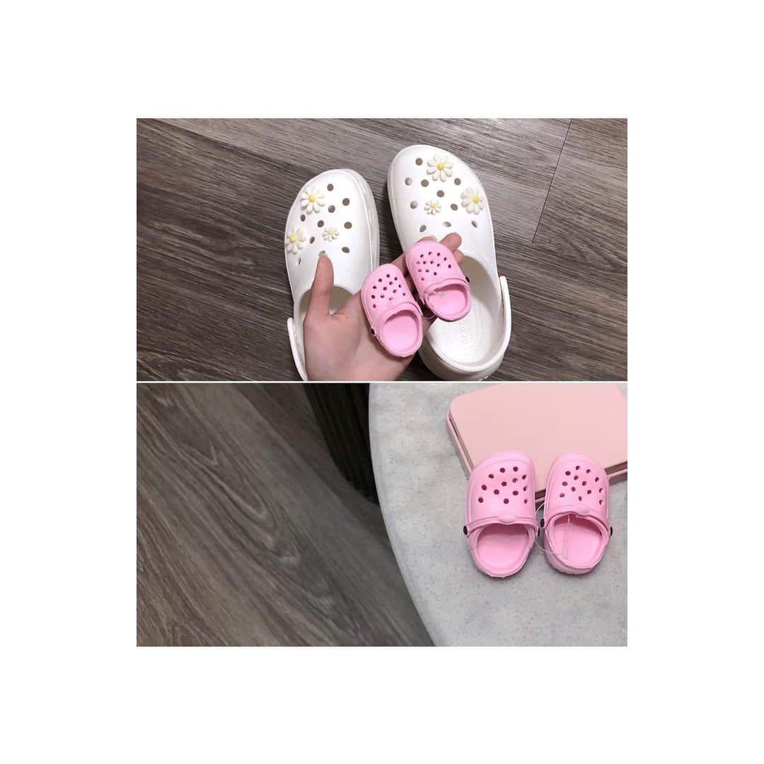 roseannaさんのインスタグラム写真 - (roseannaInstagram)「最近的小碎片 🧩 1) 亂拍的outfit  2) 我和朋友的姐妹洞洞鞋 @crocs 和可愛襪子  3) 澳門的 @seikeecafe 豬扒包值得一試 4) 澳門的特色小店 5) 我和女兒的洞洞鞋」8月11日 20時30分 - oyiilaw