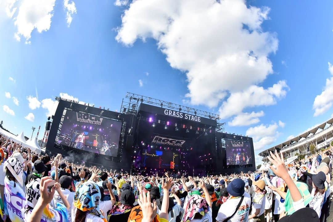 長谷川大喜さんのインスタグラム写真 - (長谷川大喜Instagram)「【ROCK IN JAPAN FESTIVAL 2023】ありがとうございました。 台風も吹き飛ばす力のあるあなたと共に、熱くなったイベントでした。 明日は所が変わり北海道で音楽を鳴らしに行くぞー！ photo:@azusatakada_photographer」8月11日 20時35分 - hasegawawadaiki