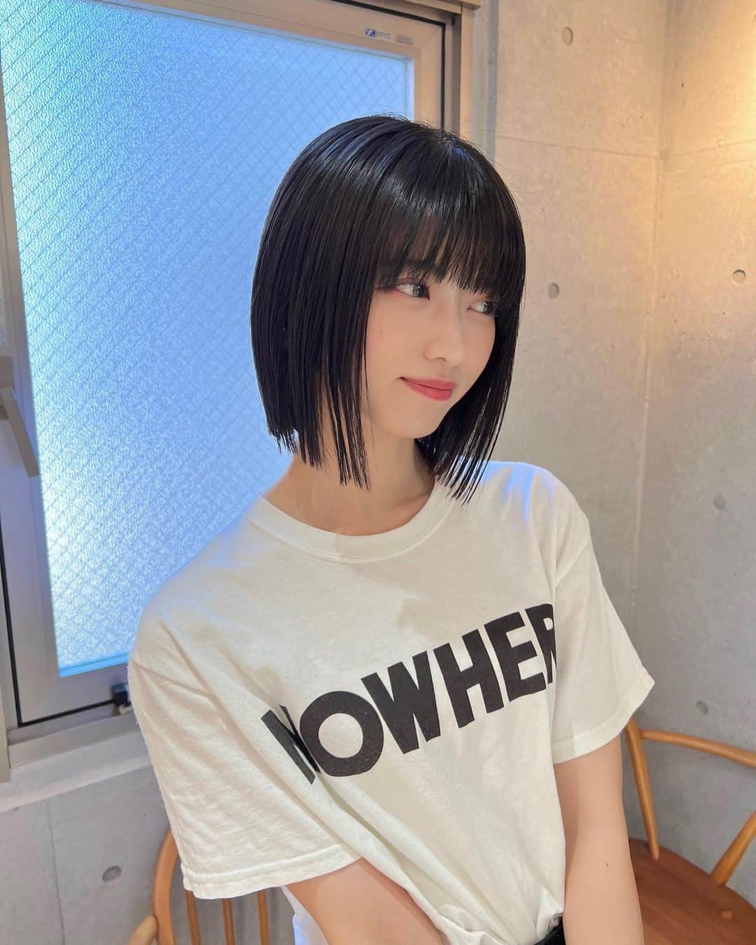 西野千明さんのインスタグラム写真 - (西野千明Instagram)「2ヶ月ぶりの美容院行きました💇‍♀️ ありがとうございます！ . #saintmichael #sand #hair #hairstyle #hairsalon #summer #夏コーデ #japan #idol #pwc #白キャン #真っ白なキャンバス #西野千明 #アイドル #いいね #ボブ #ショートボブ #followｍe #instagood #fashion #like4like #ootd」8月11日 20時35分 - konnichaaaki