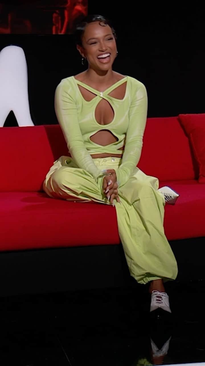 カルーシェ・トランのインスタグラム：「We’ve all been hungry at the club 🦞 grab all the snacks & catch @karrueche on #Ridiculousness TONIGHT at 8/7c on @mtv」