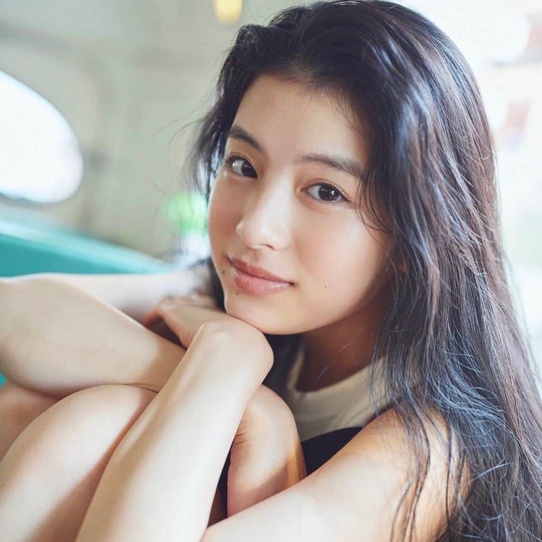 星來のインスタグラム：「女優 出口夏希。 第二の今田美桜を感じる..... #女優 #出口夏希 #第二 #今田美桜 #美しい #国宝級美人 #いいね返し #インスタ映え #instagood #instalike #f4f #l4l #likeforlikes #likeforfollow #いいねした人全員フォローする #お洒落さんと繋がりたい #美男美女と繋がりたい」